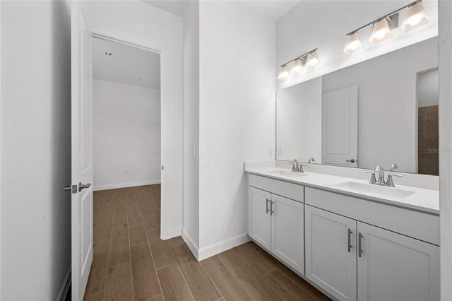 19111 SCALLOP LOOP, Lakewood Ranch, FL 34211