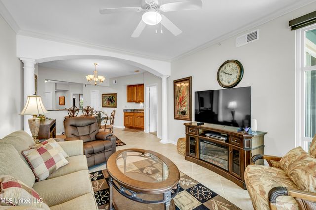 2228 Beach Drive, 508, Gulfport, MS 39507
