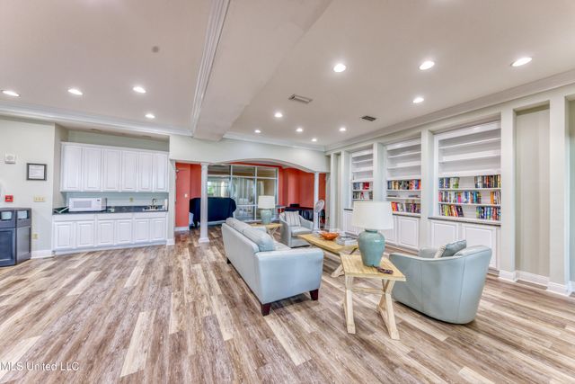 2228 Beach Drive, 508, Gulfport, MS 39507