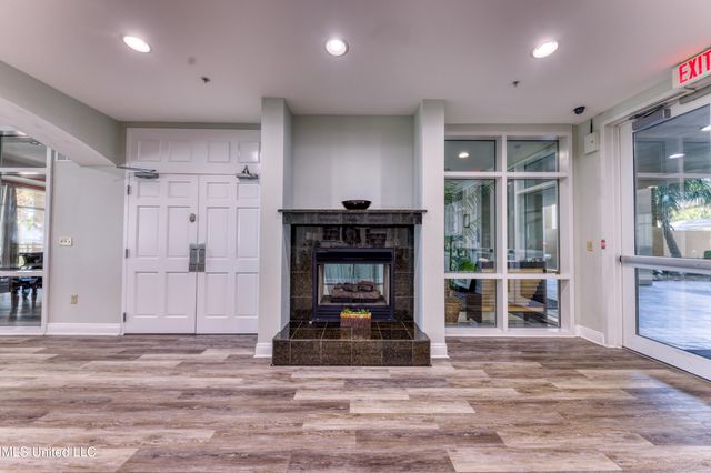 2228 Beach Drive, 508, Gulfport, MS 39507