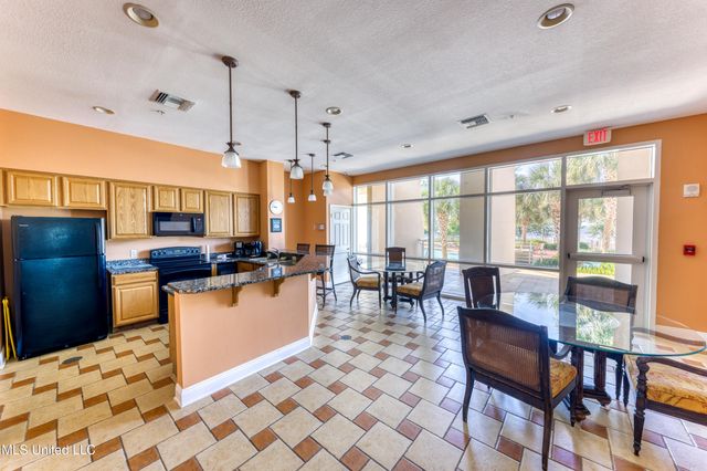 2228 Beach Drive, 508, Gulfport, MS 39507