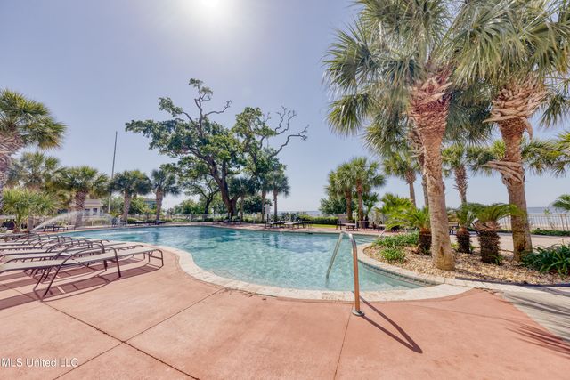 2228 Beach Drive, 508, Gulfport, MS 39507