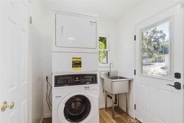 3747 El Lado Drive, Glendale, CA 91208