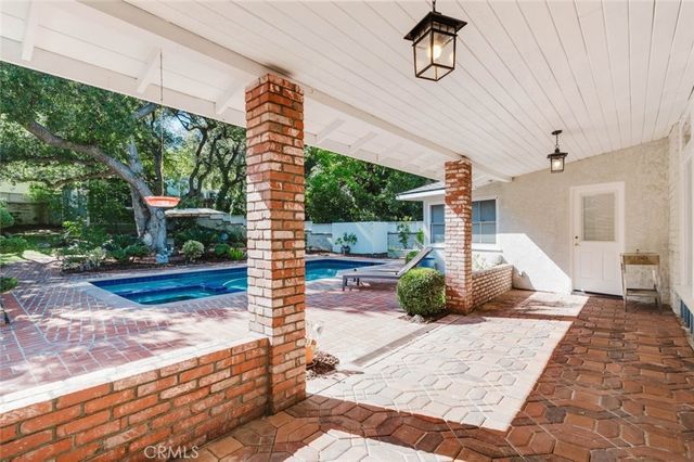 3747 El Lado Drive, Glendale, CA 91208