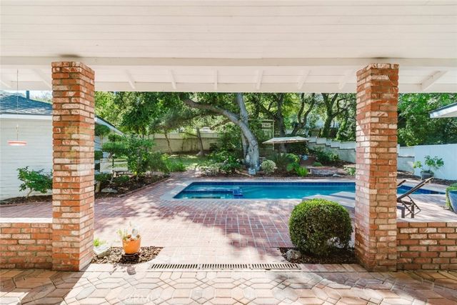 3747 El Lado Drive, Glendale, CA 91208