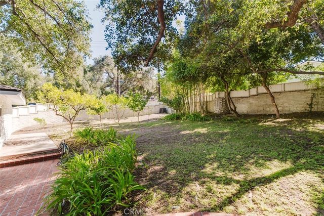 3747 El Lado Drive, Glendale, CA 91208