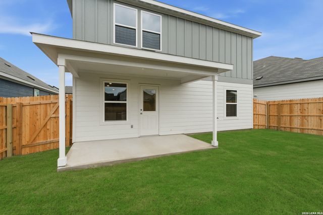 4142 Bermuda Ln, Seguin, TX 78155