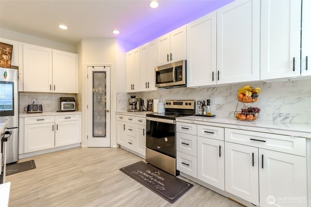 38030 41st Place S, Auburn, WA 98001