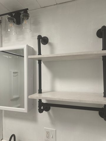 14 Woodlawn 2, Springfield, MA 01108