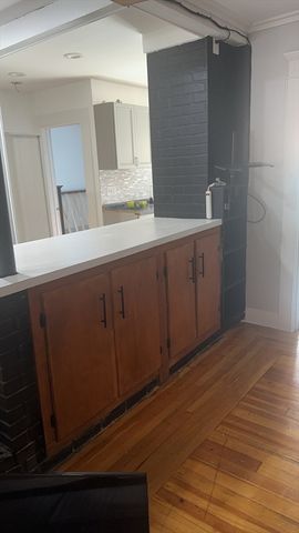 14 Woodlawn 2, Springfield, MA 01108