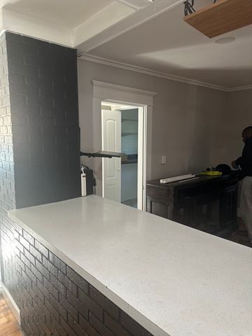 14 Woodlawn 2, Springfield, MA 01108