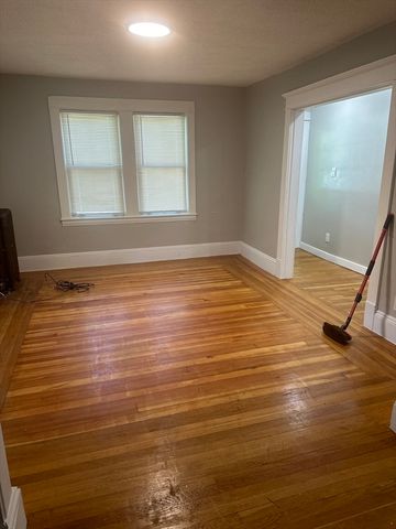 14 Woodlawn 2, Springfield, MA 01108