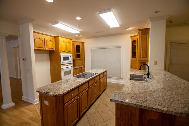 431 Trawick Rd, Dothan, AL 36305