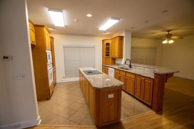 431 Trawick Rd, Dothan, AL 36305
