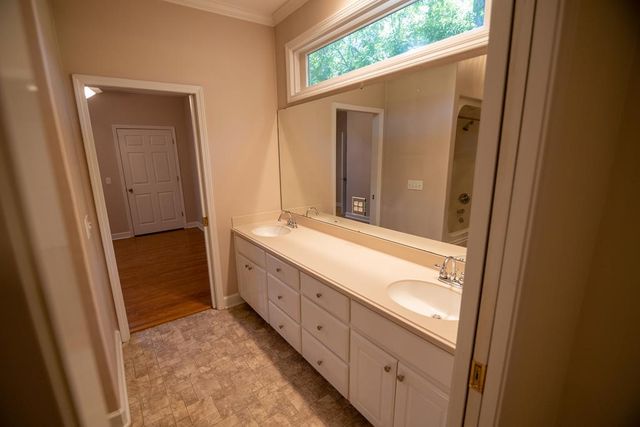 431 Trawick Rd, Dothan, AL 36305