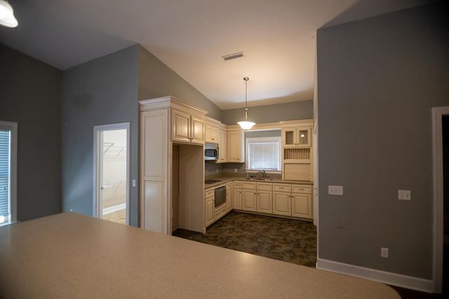 431 Trawick Rd, Dothan, AL 36305