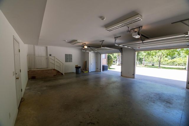 431 Trawick Rd, Dothan, AL 36305