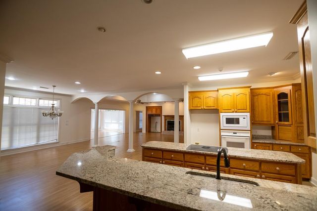 431 Trawick Rd, Dothan, AL 36305