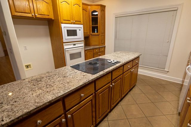 431 Trawick Rd, Dothan, AL 36305