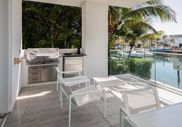 353 Sunset Drive 202, Fort Lauderdale, FL 33301