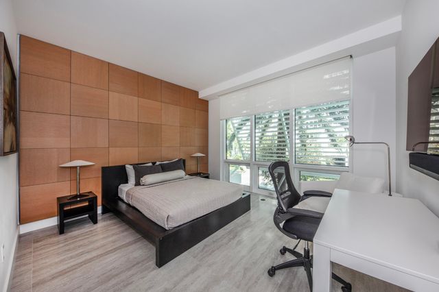 353 Sunset Drive 202, Fort Lauderdale, FL 33301