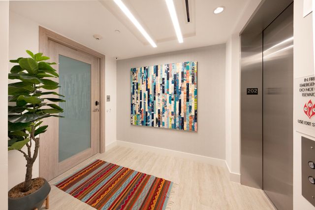 353 Sunset Drive 202, Fort Lauderdale, FL 33301