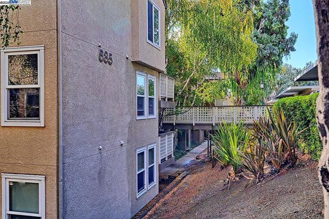 685 Dartmore Ln 365, Hayward, CA 94544