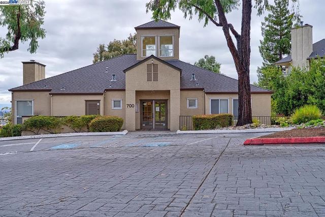 685 Dartmore Ln 365, Hayward, CA 94544