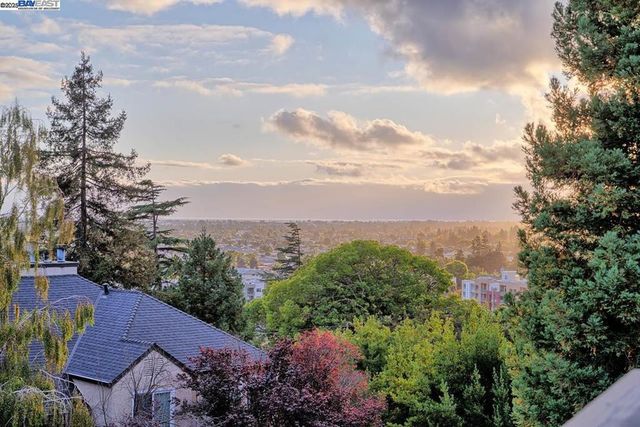 685 Dartmore Ln 365, Hayward, CA 94544