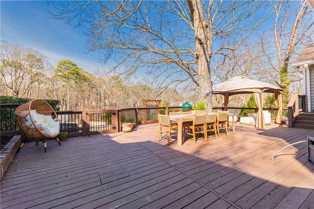 10120 Kinross Road, Roswell, GA 30076
