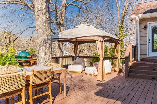 10120 Kinross Road, Roswell, GA 30076
