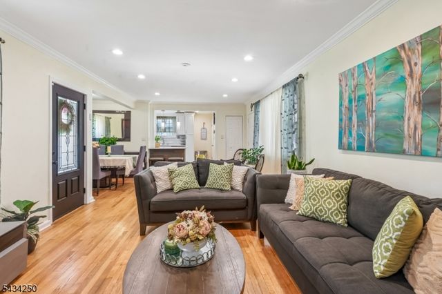 141 Grant Ave, Woodbridge Twp., NJ 08863