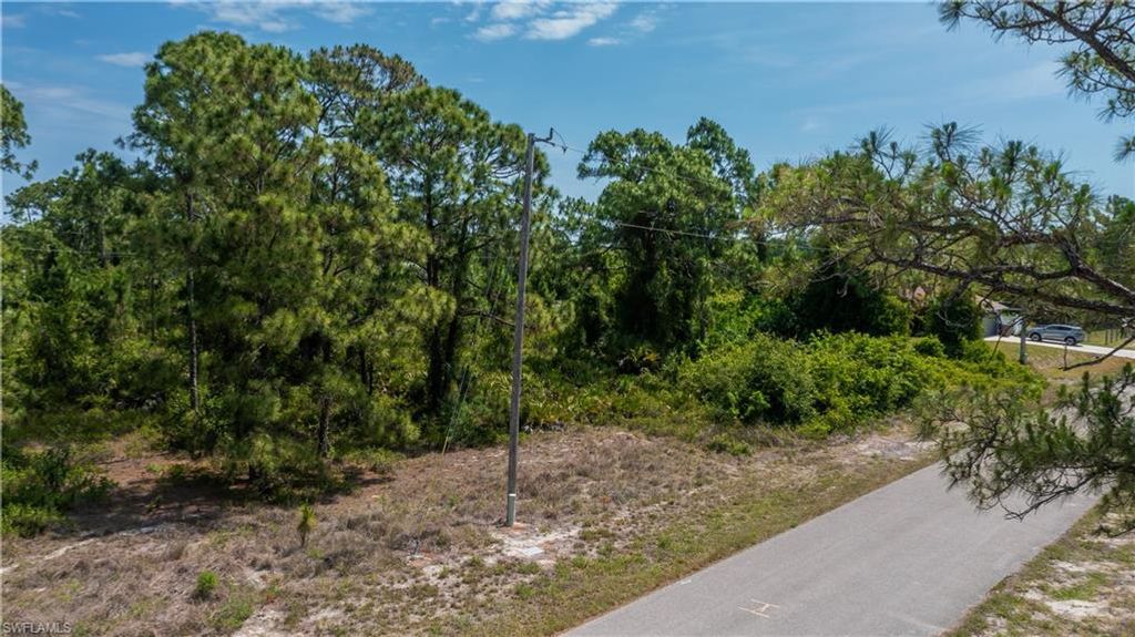 849 Campbell ST E, LEHIGH ACRES, FL 33974 — photo 3