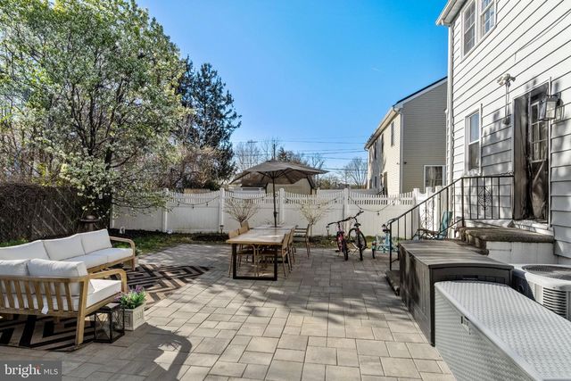 109 N COLES AVE, Maple Shade, NJ 08052