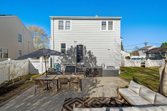 109 N COLES AVE, Maple Shade, NJ 08052