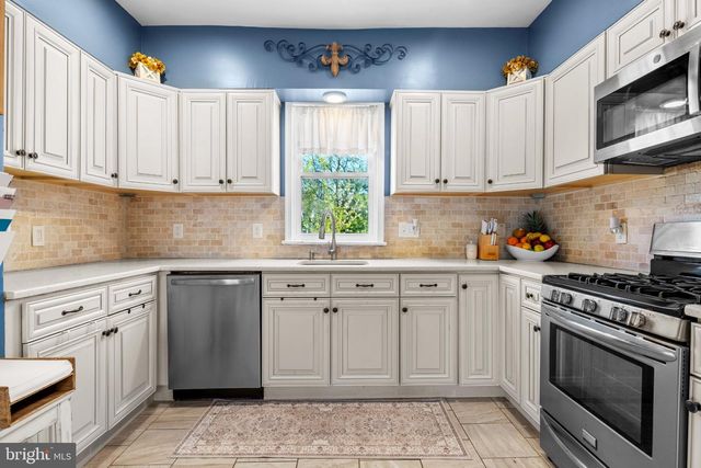 109 N COLES AVE, Maple Shade, NJ 08052