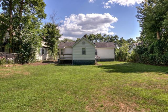 1022 E Madison Street, Eau Claire, WI 54703
