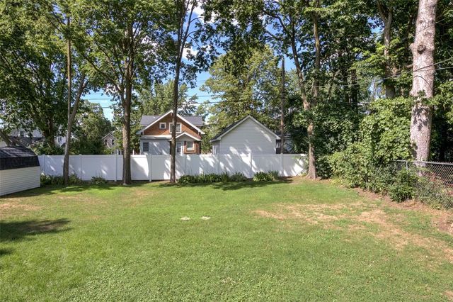 1022 E Madison Street, Eau Claire, WI 54703