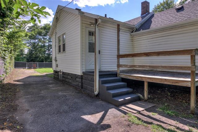 1022 E Madison Street, Eau Claire, WI 54703
