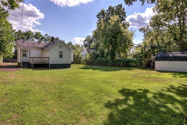 1022 E Madison Street, Eau Claire, WI 54703