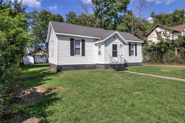 1022 E Madison Street, Eau Claire, WI 54703