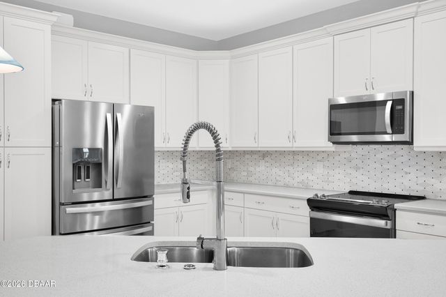 298 Hang Loose Way, Daytona Beach, FL 32124