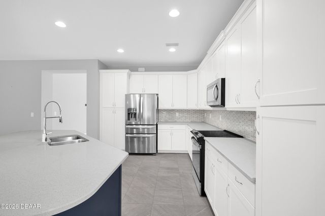 298 Hang Loose Way, Daytona Beach, FL 32124