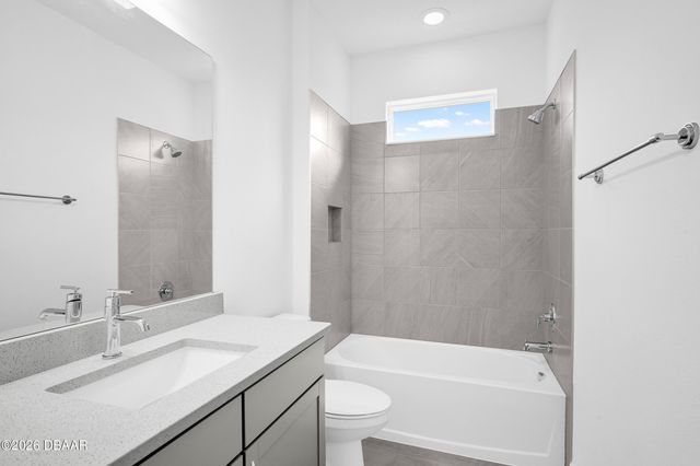 298 Hang Loose Way, Daytona Beach, FL 32124