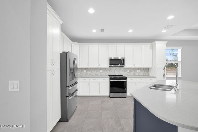 298 Hang Loose Way, Daytona Beach, FL 32124