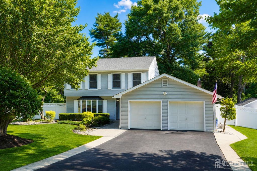 101 Fawn Drive, Old Bridge, NJ 07747