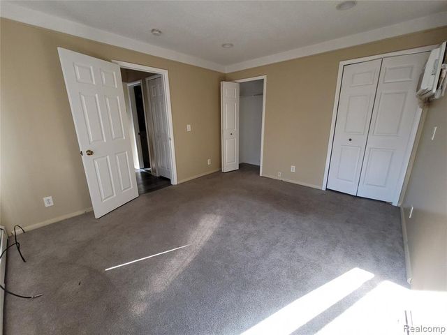 16470 E 9 Mile 104, Eastpointe, MI 48021