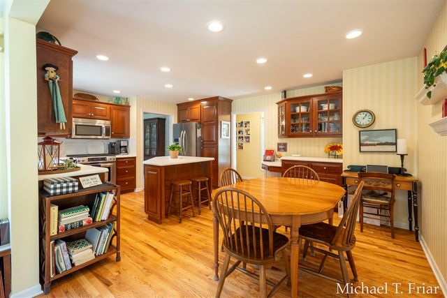 6479 Ridgemont Drive, Grand Rapids, MI 49546