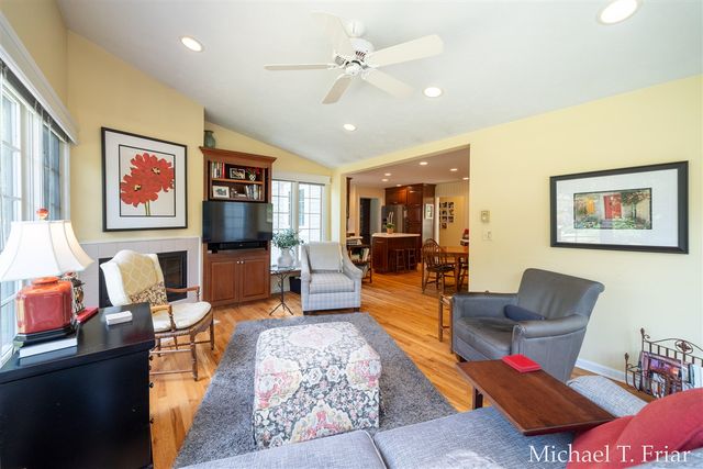 6479 Ridgemont Drive, Grand Rapids, MI 49546