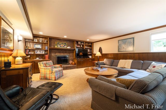 6479 Ridgemont Drive, Grand Rapids, MI 49546